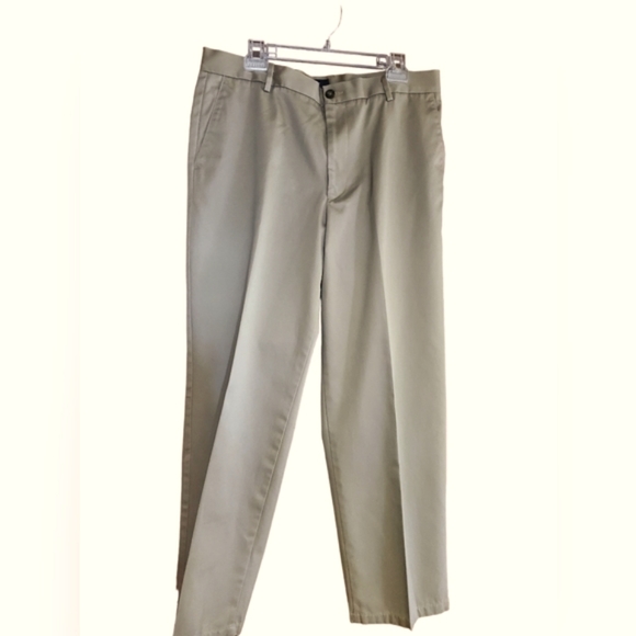 Dockers Signature Khaki D3 Tan, Size 36/31 - Picture 1 of 3